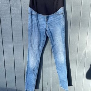 Maternity jeggings size 2